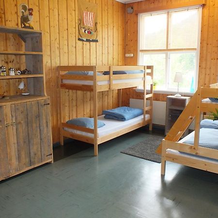 Appartement Henseid Skole à Hennseid Extérieur photo