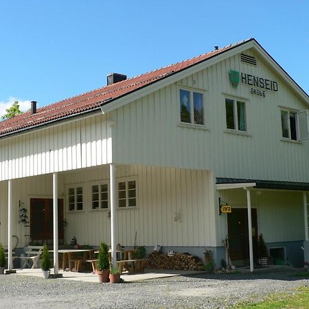 Appartement Henseid Skole à Hennseid Extérieur photo