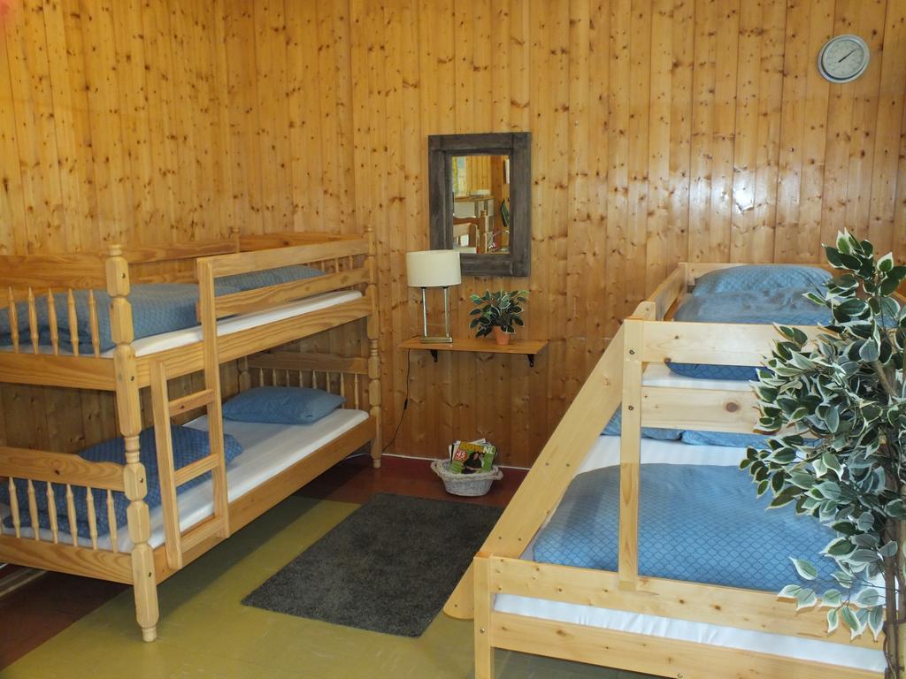 Appartement Henseid Skole à Hennseid Extérieur photo