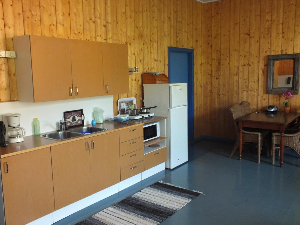 Appartement Henseid Skole à Hennseid Chambre photo